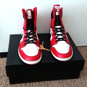 Jordan 1 Skinny HI. 5.5y = 7/7.5 in Women